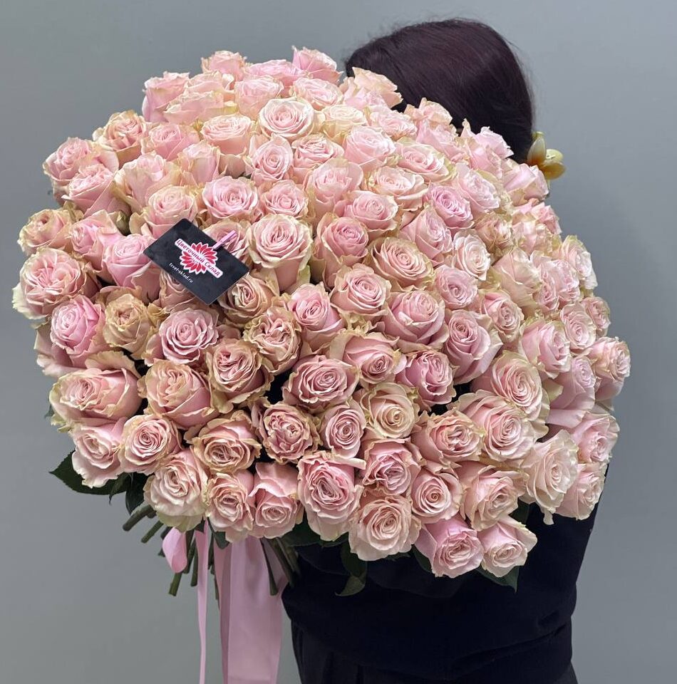 Букет из роз Pink Mondial 101шт