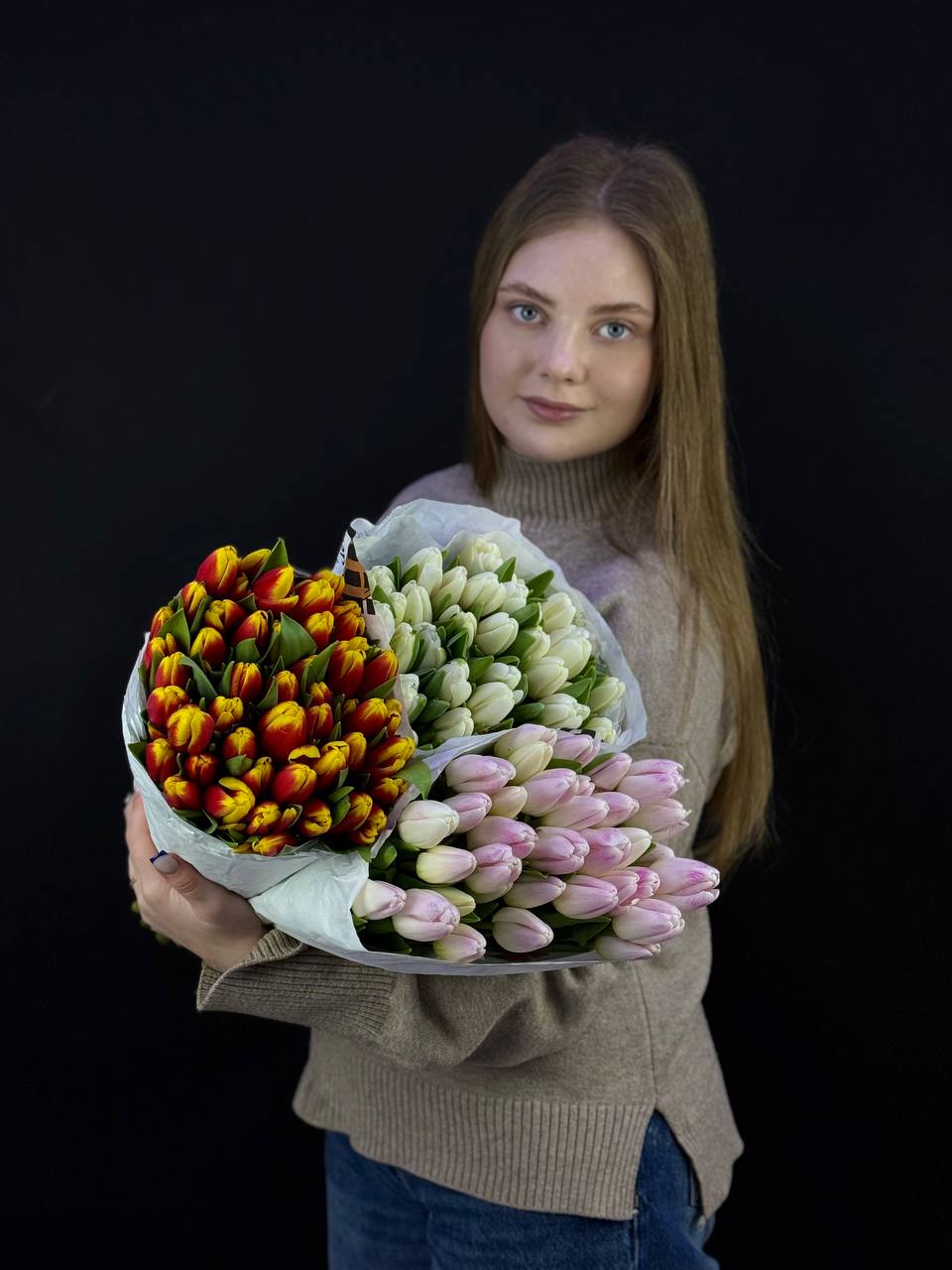 Букет из тюльпанов микс