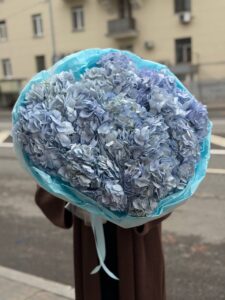 Букет из голубых гортензий 17шт