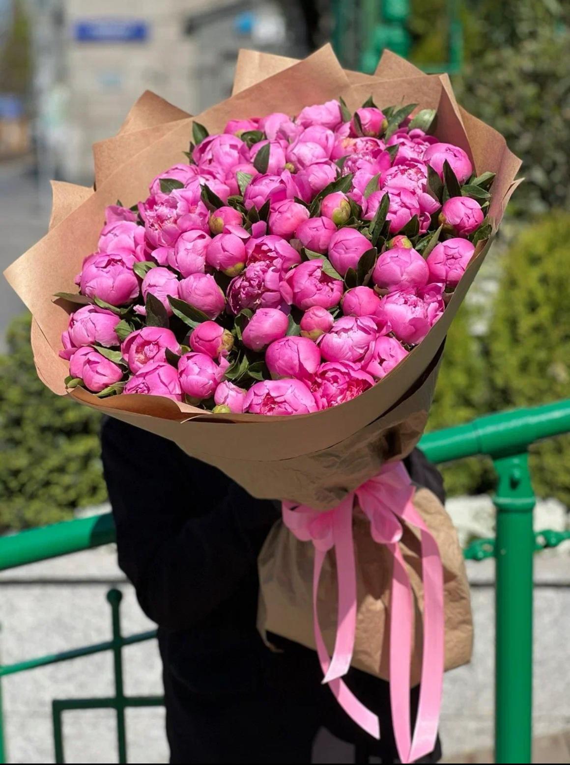 Букет из розовых пионов 101шт