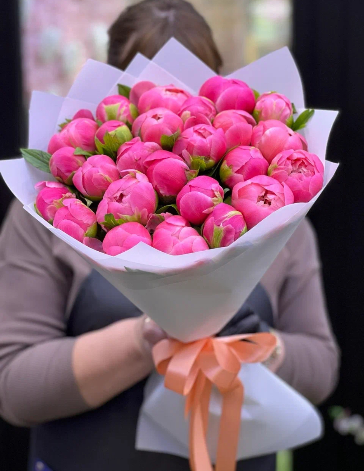 Букет из коралловых пионов 25шт