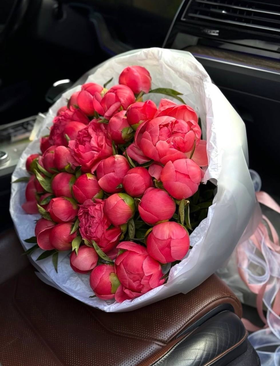 Букет из коралловых пионов 39шт